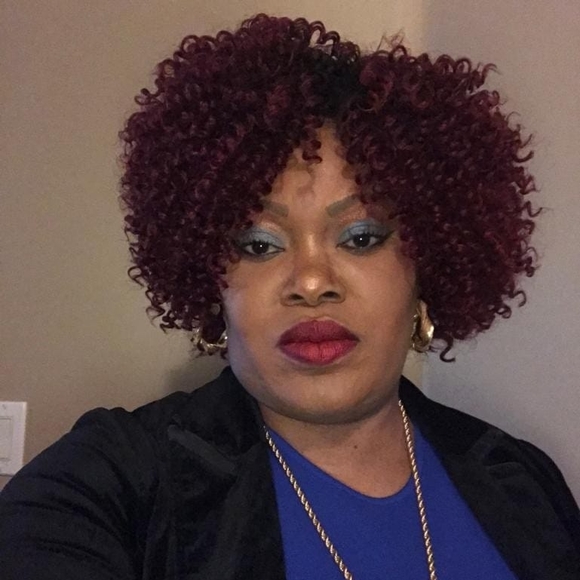 Meet your Posher, Constance - Picture 1 of 1